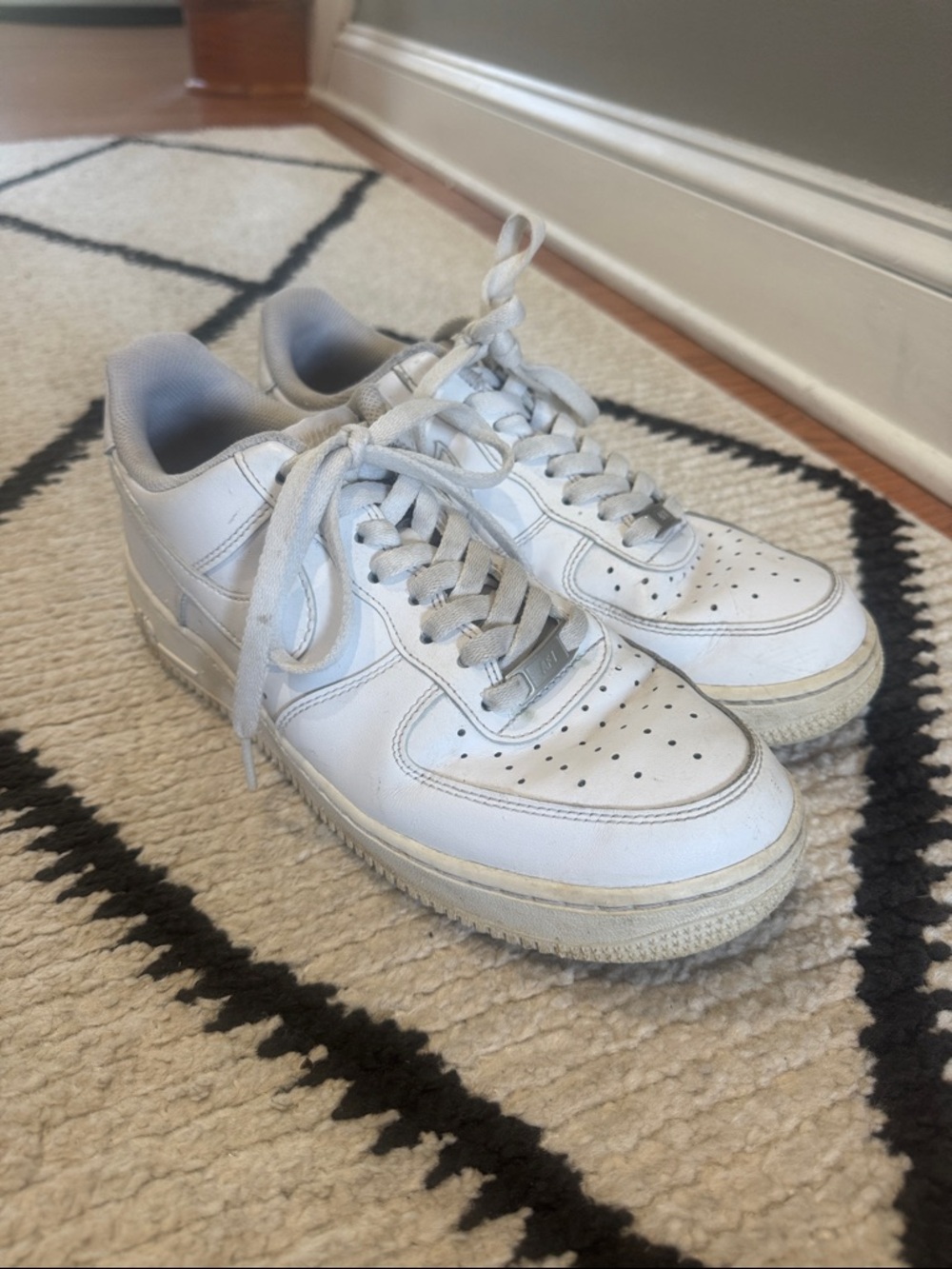 Nike Air Force 1 AF1 Classic White Leather Sneakers Womens 10
